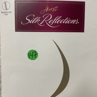 (147)  Hanes Silk reflections Control Top Style 718 Silver Smoke Size AB